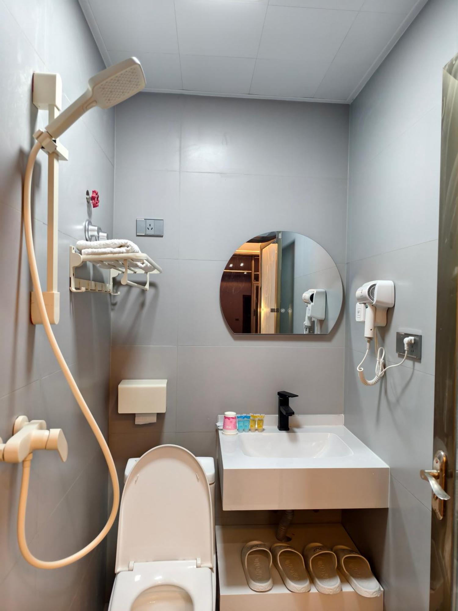 Huashan International Youth Hostel Huayin Dış mekan fotoğraf